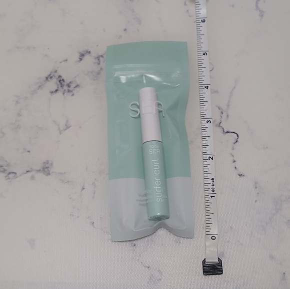 Tarte Sea Surfer Curl Volumizing Mascara Black 3ml 0.1oz Mini Size - Picture 4 of 4